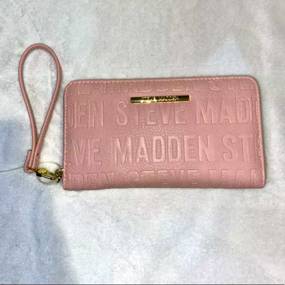 STEVE MADDEN WRISTLET Brand New Wallet without tags